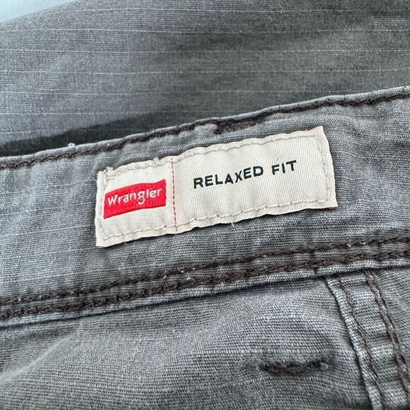 Wrangler Mens Cargo Pants Side Pockets Small Logo Size 38x32 Workwear - Picture 7 of 11